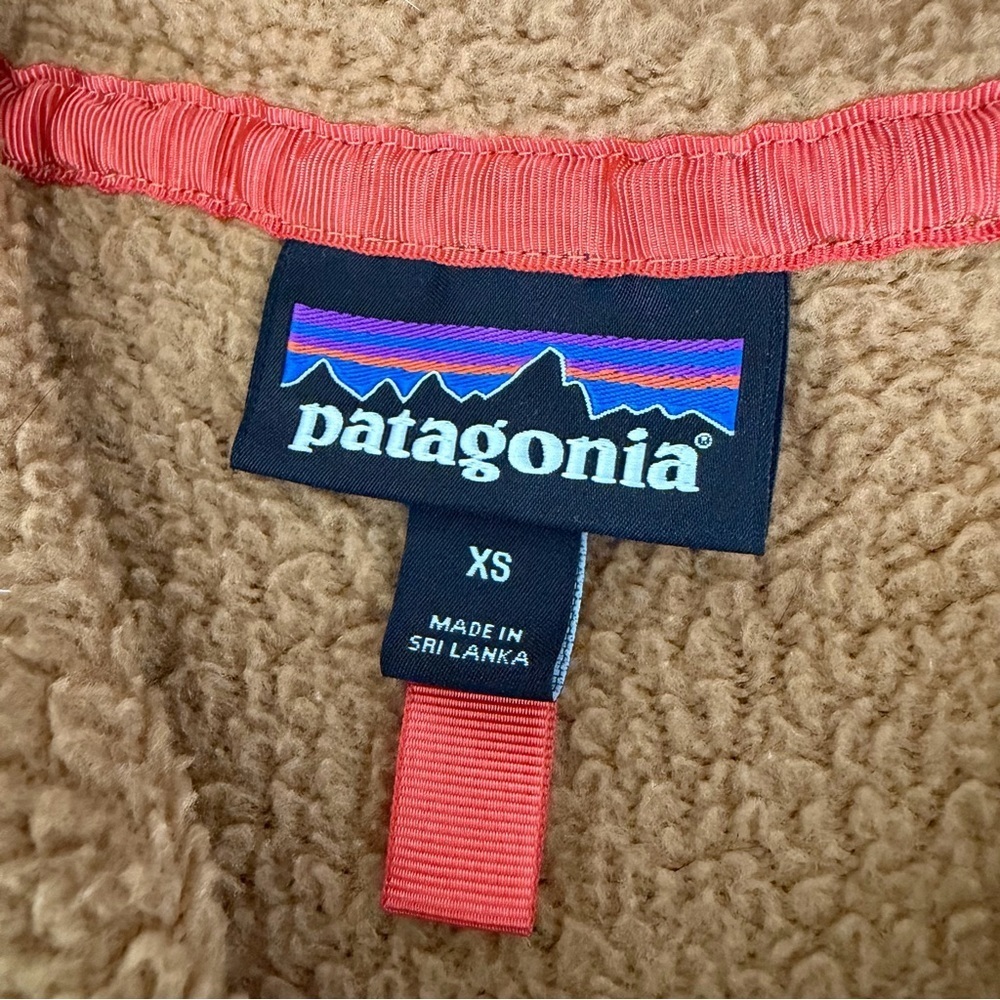 Patagonia Retro Pile Marsupial Pullover - Picture 2 of 10